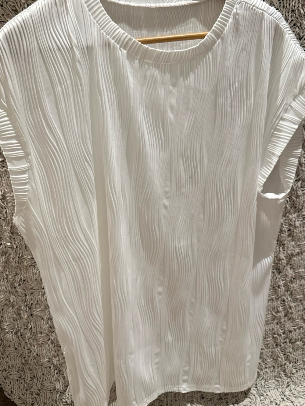 Womens White Textured Sleeveless Top
